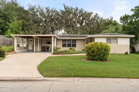 9 S Christmas Hill Rd, Titusville, FL 32796