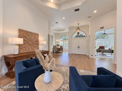 Entry Way - 329 Sandhurst Dr, Melbourne, FL 32940 photo 2 of 2