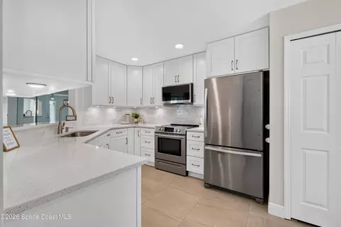 Kitchen - 734 Pine Island Dr, Melbourne, FL 32940 photo 1 of 7