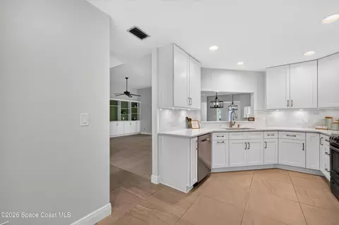 Kitchen - 734 Pine Island Dr, Melbourne, FL 32940 photo 3 of 7