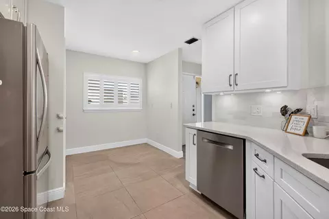 Kitchen - 734 Pine Island Dr, Melbourne, FL 32940 photo 7 of 7