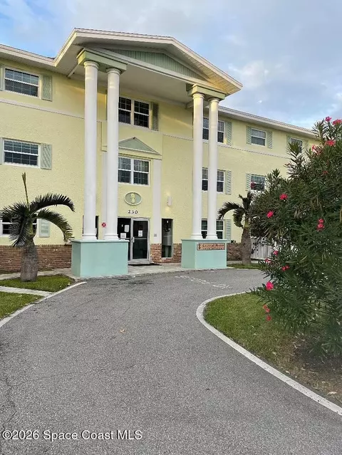 230 Columbia Dr #319, Cape Canaveral, FL 32920