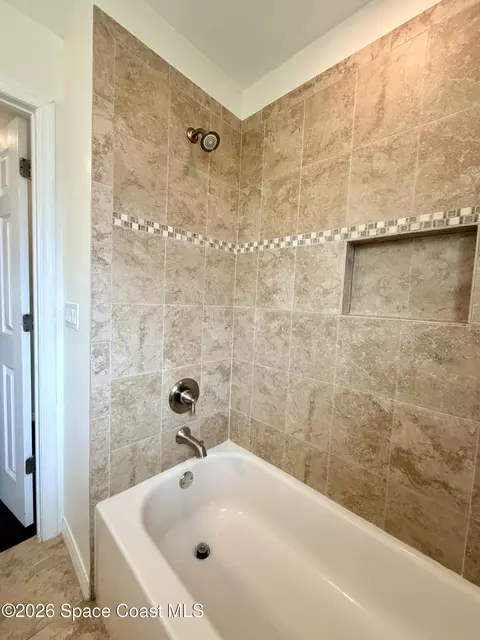 Bath - 550 Comanche Ave, Melbourne, FL 32935 photo 5 of 5