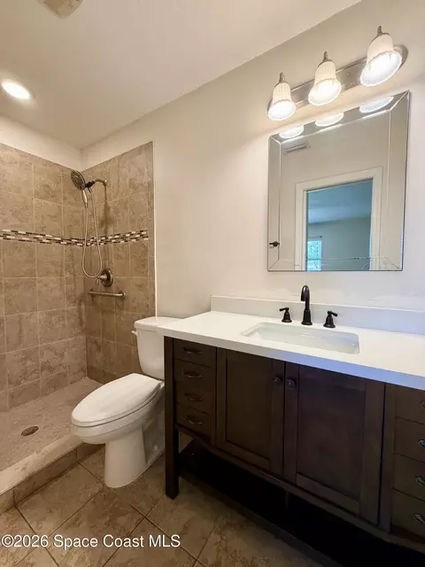 Bath - 550 Comanche Ave, Melbourne, FL 32935 photo 1 of 5