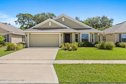 5216 Vespera St, Fort Pierce, FL 34951