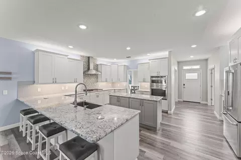 Kitchen - 1382 Enclave Dr, Rockledge, FL 32955 photo 4 of 6