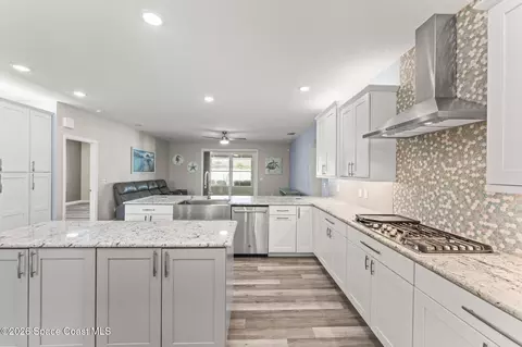 Kitchen - 1382 Enclave Dr, Rockledge, FL 32955 photo 2 of 6
