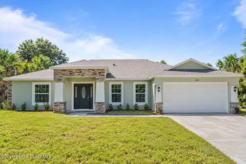 574 Garrett St SW, Palm Bay, FL 32908