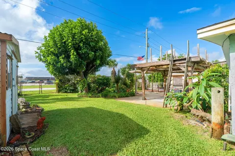Exterior - 241 Avenida Central, Indialantic, FL 32903 photo 8 of 13