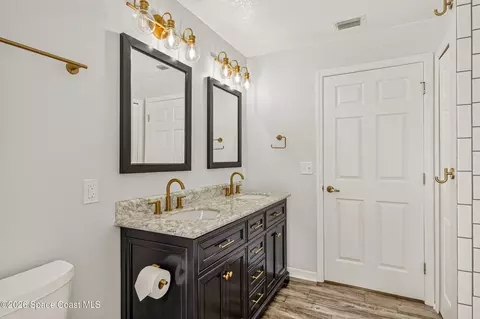 Bath - 4205 Long Leaf Dr, Melbourne, FL 32940 photo 3 of 4