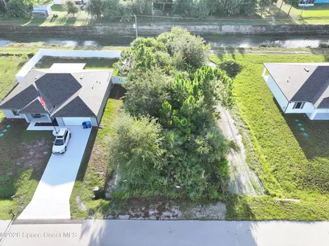 1995 Olympia Ave SW, Palm Bay, FL 32908