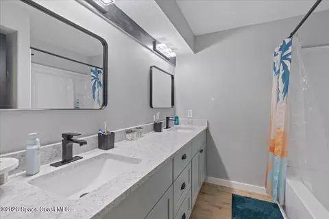 Bath - 3480 Harlock Rd, Melbourne, FL 32934 photo 5 of 5