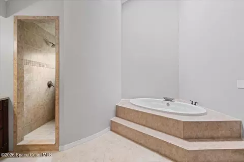 Bath - 3480 Harlock Rd, Melbourne, FL 32934 photo 3 of 5