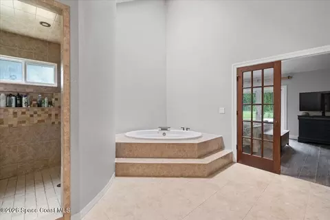 Bath - 3480 Harlock Rd, Melbourne, FL 32934 photo 4 of 5
