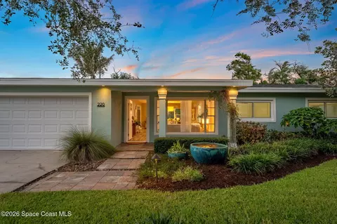 220 Harwood Ave, Satellite Beach, FL 32937
