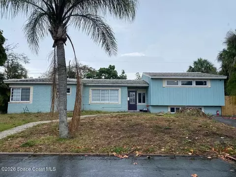 934 Paseo Castalla, West Palm Beach, FL 33405