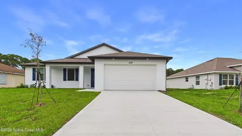 1327 De Groodt Rd SW, Palm Bay, FL 32908