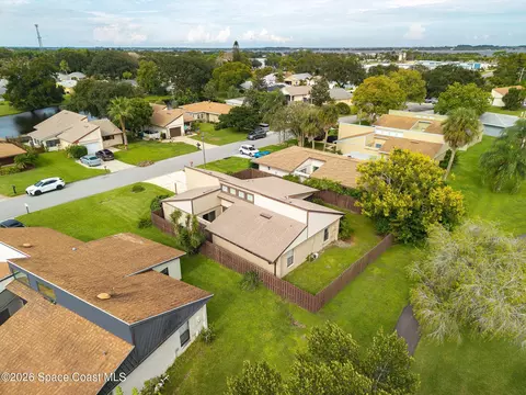 View/Area - 305 Bayhead Dr, Melbourne, FL 32940 photo 8 of 10