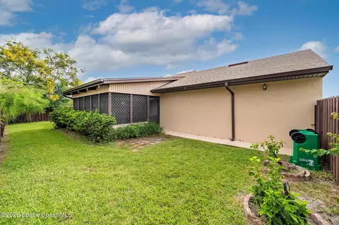 Exterior - 305 Bayhead Dr, Melbourne, FL 32940 photo 5 of 10