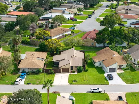 View/Area - 305 Bayhead Dr, Melbourne, FL 32940 photo 3 of 10