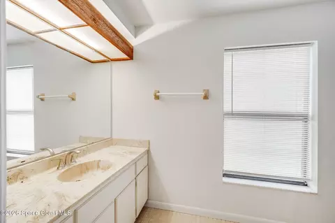 Bath - 305 Bayhead Dr, Melbourne, FL 32940 photo 1 of 6