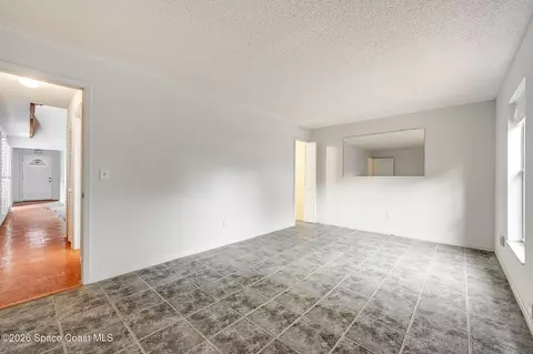 Living - 305 Bayhead Dr, Melbourne, FL 32940 photo 2 of 6