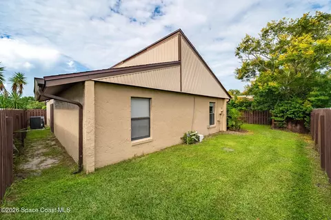 Exterior - 305 Bayhead Dr, Melbourne, FL 32940 photo 2 of 10