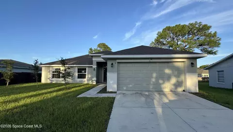 883 Charcoal Ave SE, Palm Bay, FL 32909