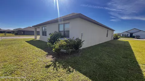 7307 Amethyst Ave, Grant-valkaria, FL 32949