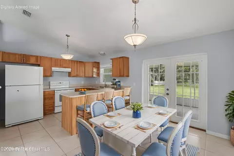 Dining - 3970 Dewberry Cir, Melbourne, FL 32901 photo 1 of 1