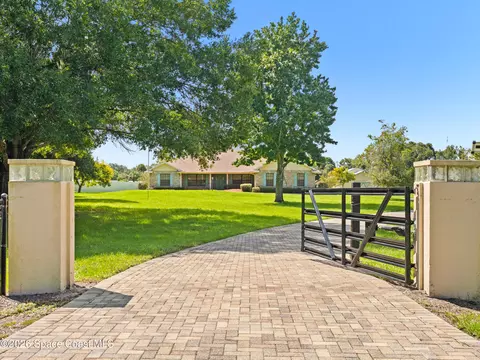 3105 Diamond Rd, Titusville, FL 32796