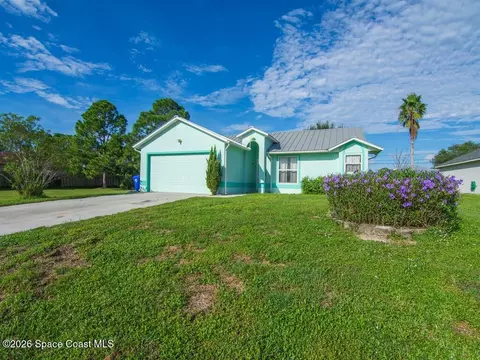 8155 100th Ct, Vero Beach, FL 32967