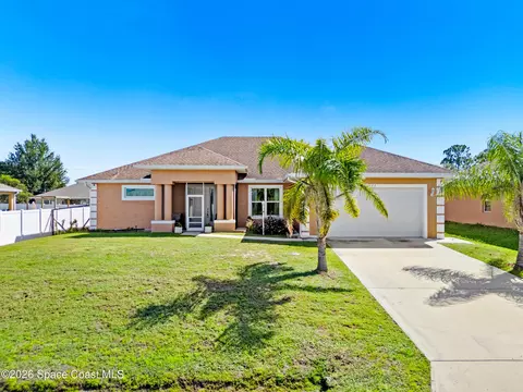 462 Gancedo St SW, Palm Bay, FL 32908