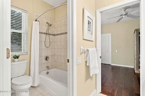 Bath - 8220 Compton Way, Melbourne, FL 32940 photo 4 of 5
