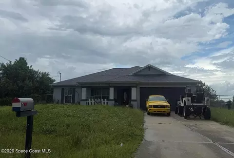 2714 70th St W, Lehigh Acres, FL 33971