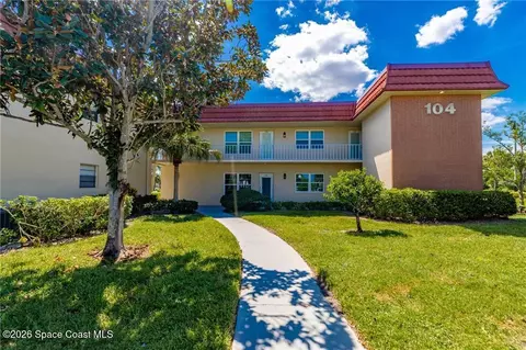 104 Royal Oak Dr #101, Vero Beach, FL 32962