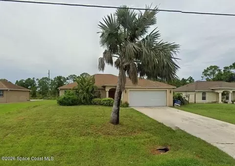 907 Alvin Ave, Lehigh Acres, FL 33971