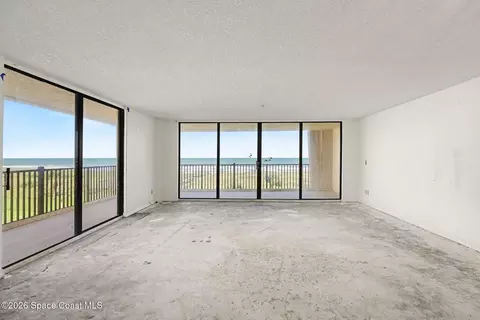 1860 N Atlantic Ave #B301, Cocoa Beach, FL 32931