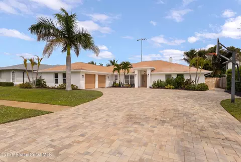 Exterior - 1031 E River Oaks Dr, Indialantic, FL 32903 photo 6 of 10