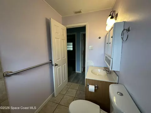 Bath - 1487 Sherry Ln, Melbourne, FL 32935 photo 4 of 4