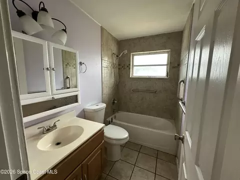 Bath - 1487 Sherry Ln, Melbourne, FL 32935 photo 1 of 4