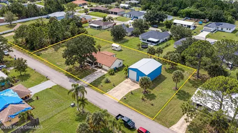 528 Tropicaire Ave SW, Palm Bay, FL 32908