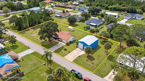 528 Tropicaire Ave SW, Palm Bay, FL 32908
