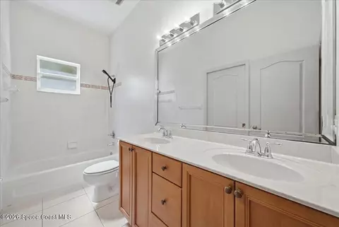 Bath - 1630 Wilmington Dr, Melbourne, FL 32940 photo 4 of 4