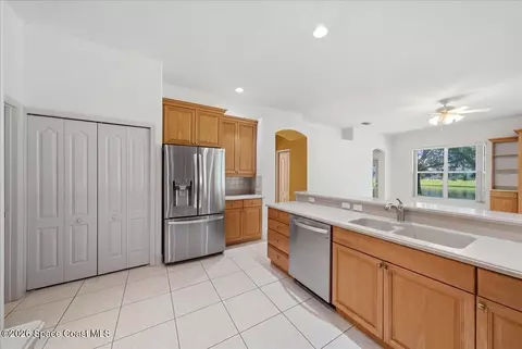 Kitchen - 1630 Wilmington Dr, Melbourne, FL 32940 photo 4 of 5