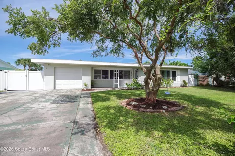 205 SE 2nd St, Satellite Beach, FL 32937
