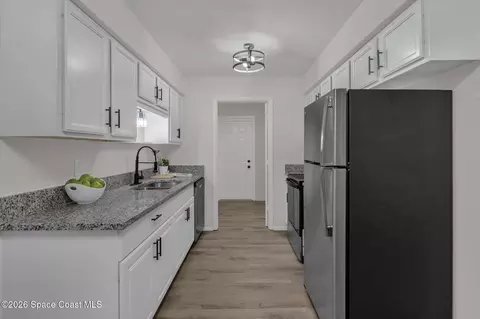 Kitchen - 4424 Alfred St, Cocoa, FL 32927 photo 3 of 5