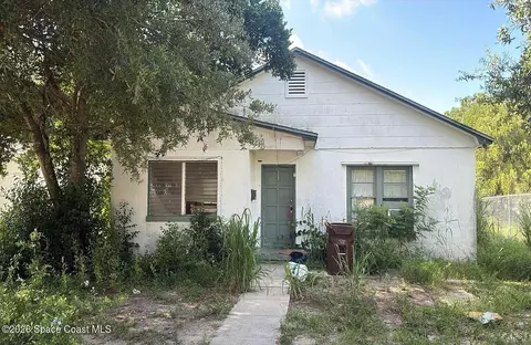 23 W Sessoms Ave, Lake Wales, FL 33853