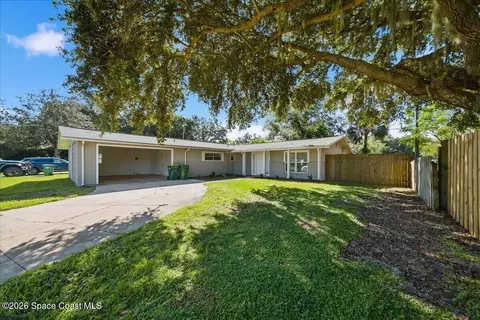 3613 Sunny Dr, Mims, FL 32754