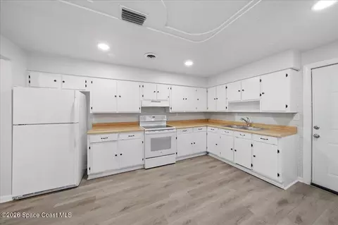 Kitchen - 3613 Sunny Dr, Mims, FL 32754 photo 1 of 2